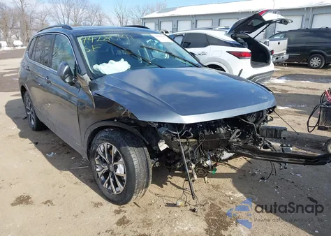 2019 Volkswagen Tiguan 2.0T Se/2.0T Sel/2.0T Sel R-Line/2.0T Sel R-Line Black z USA, uszkodzony, nr VIN 3VV2B7AX9KM088555